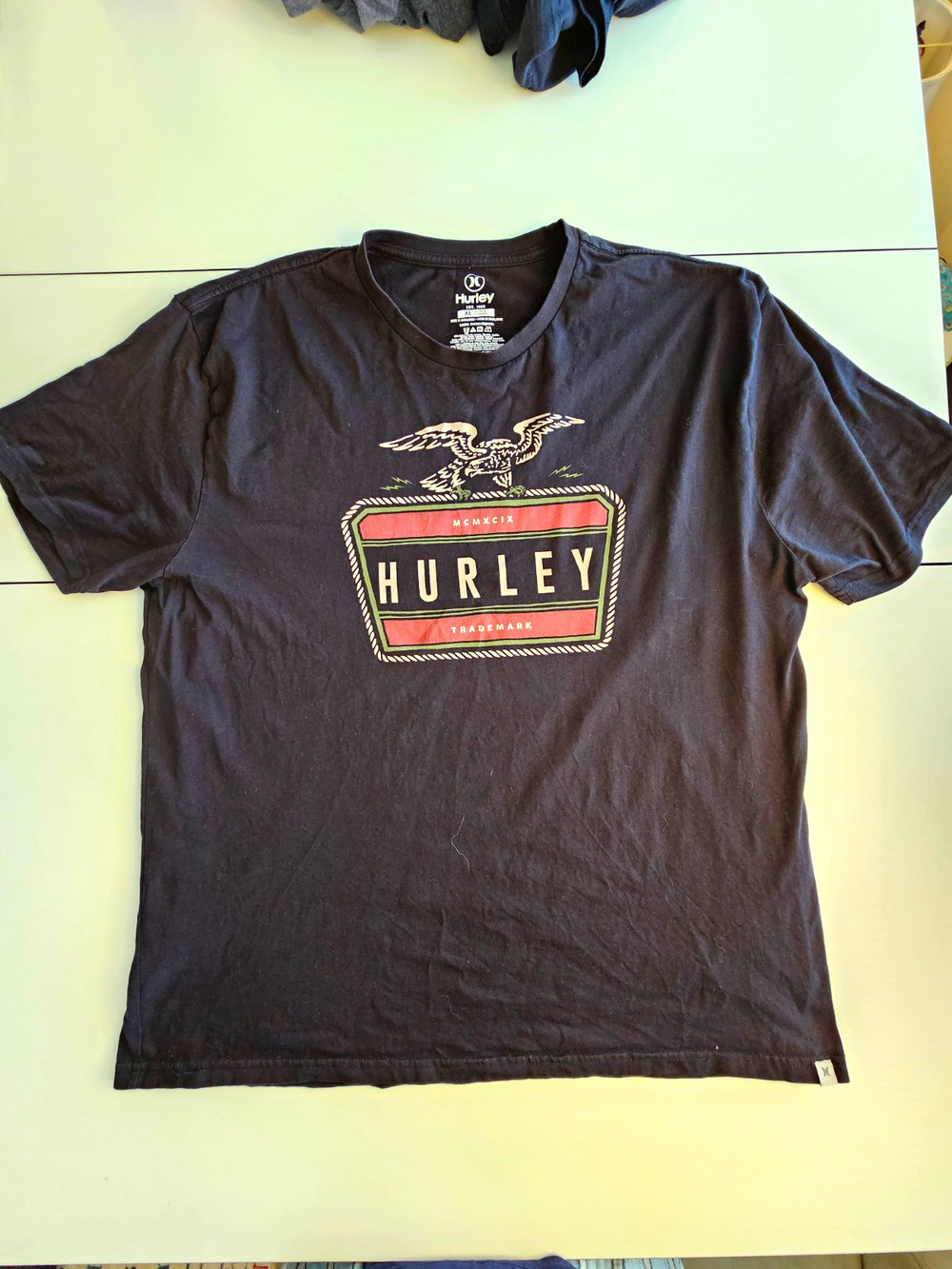Hurley Mens XL Short Sleeve Crew Neck T-Shirt Black Eagle Graphic Logo